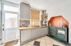 Photo 18- click for photo gallery